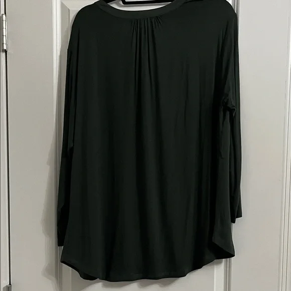 DR2 Women's Classic Forest Green Blouse - Picture 3 of 3